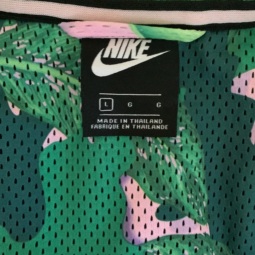 Nike® Sportswear Hoopfly Jacket Size Large